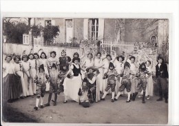 Carte Photo à Situer Vers 1920 Photographe Tiberge à Loué :fête Costumée (carnaval ?) - Loue