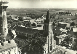 NEUVILLE - DU-POITOU   12  -   L´EGLISE NOTRE-DAME     EN AVION AU-DESSUS DE........ - Neuville En Poitou