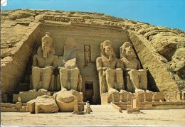 Abu Simbel - Les Statues De Ramses Devant Le Grand Temple .....- EGYPTE - Piramiden