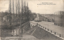 40 - HAGETMAU (Landes) - "Le Pont Et L´Avenue Robert-Ducourneau".  TTB  écrite - Hagetmau