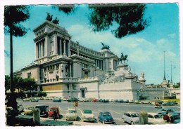 M1003 Roma - Monumento A Vittorio Emanuele II - Auto Cars Voitures / Viaggiata 1967 - Altare Della Patria