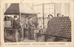 71 LE CREUSOT - Usines Schneider - Atelier De Projectiles - Vérification Des Shrapnells - Le Creusot