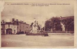 85 STE HERMINE - D14 537 -  Place De St Hermand Et Monument Georges Clémenceau - Nr 12 Artaud - Sainte Hermine