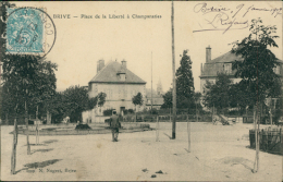 19 BRIVE / Brive-la-Gaillarde, Place De La Liberté à Champanaties / - Brive La Gaillarde