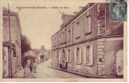 85 STE HERMINE - (animé) L´hôtel De Ville - Pouilloux - D9 - Sainte Hermine