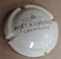 Capsule De Champagne -  Moet Et Chandon - N°189 - 1743 Creme  . - Möt Et Chandon