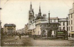 CASTLE STREET - ABERDEEN - COLOURED POSTCARD WITH TRAM IN BACKGROUND - Aberdeenshire