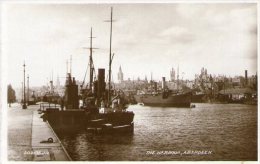 REAL PHOTOGRAPHIC POSTCARD - THE HARBOUR - ABERDEEN - SHIPPING - Aberdeenshire
