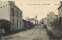 Finistere -ref C725- Plouescat -la Rue Saint Pol - St Pol - Carte Bon Etat  - - Plouescat