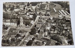 LACAPELLE MARIVAL - CPSM 46 - Le Château Et L'Eglise. Vue Aérienne.En Haut, à Droite, Le Centre D'Apprentissage Féminin. - Lacapelle Marival