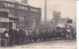 MONT SAINT MARTIN, Greve, Une Entree De L'usine, Des Soldats Dans L'usine, Non Circulee - Mont Saint Martin