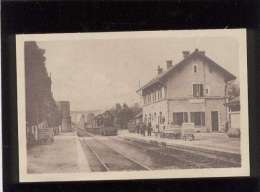 23 Auzances La Gare édit. Combier Animée Train Arrivant En Gare - Auzances