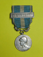 Ancienne MEDAILLE COLONIALE + Agrafe TUNISIE  #.8 - Francia