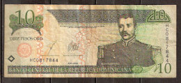 Billet De  10 Pesos De 2003 (3) - Dominicana