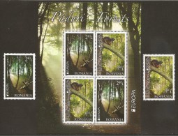 La ROUMANIE - L´EUROPE 2011 - SUJET ANNUEL " LES FORÊTS  ;. -SERIE De 2 V. + BLOC FEUILLE Tipe I  DENTELÉE - 2011