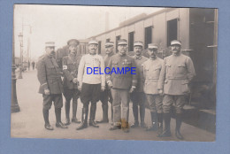 CPA Photo - LE HAVRE - Commission Militaire à La Gare - 1915 - Officiers Français Et Anglais - Brassard RTO - WW1 - Station