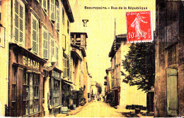 38 / BEAUREPAIRE / RUE DE LA REPUBLIQUE / GRAND BAZAR / TRES JOLIE CARTE PAPIER GLACE 1909 - Beaurepaire