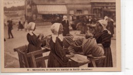 56 Marchande De Cordes Au Marché De BAUD - Baud