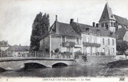 LIGNY LE CHATEL - TRES BELLE CARTE DU PONT OU UN TROUPEAU DE VACHES LE TRAVERSE - ANIMATION -  TOP !!! - Ligny Le Chatel