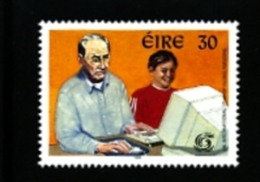 IRELAND/EIRE - 1999  YEAR OF OLDER PERSONS   MINT NH - Unused Stamps
