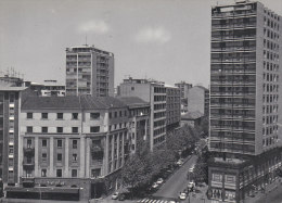 Sesto San Giovanni - LI Grattacielo E Viale Fratelli Casiraghi(animata+macchin E) - Sesto San Giovanni