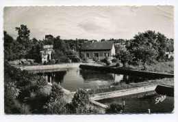 CPSM  22  : ST NICOLAS DU PELEM    La Piscine      VOIR  DESCRIPTIF   §§§§§ - Saint-Nicolas-du-Pélem