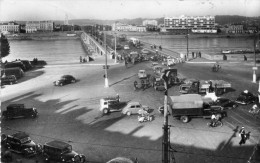 CPSM P.F.  - 33 - BORDEAUX -  La Place Bir Hakeim - Voitures Anciennes - 820 - Bordeaux