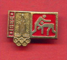 F138 / SPORT - Wrestling - Lutte - Ringen - 1980 Summer XXII Olympics Games Moscow - Russia Russie - Badge Pin - Lucha