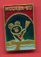 F153 / SPORT - Canoeing Canoë  Kanusport Kayak Kajak  MISHA  1980 Summer XXII Olympics Games Moscow - Russia - Badge Pin - Canoë