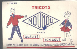 Buvard. Tricots NOUNON Paris Qualité Et Bon Goût Offert Par Les Deux Pierrots 87, Rue De Rome Marseille - Kleidung & Textil