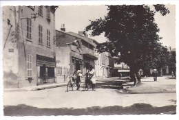 MARIGNANE - Place De La République - Marignane