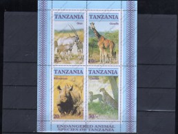 TANZANIA Nº Hb 47 - Giraffes