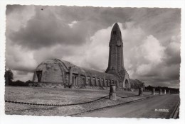 Douaumont (Meuse) - L'Ossuaire - (9x14 Cm) - War Cemeteries