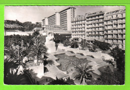 ALGER / LE MONUMENT AUX MORTS ER LE GOUVERNEMENT GENERAL / Carte Vierge Des Années 50 - Kriegerdenkmal