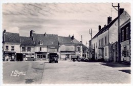 77 - FAREMOUTIERS - Place Du Général De Gaulle (Commerces, Camion Butagaz, Citroen....) - Faremoutiers