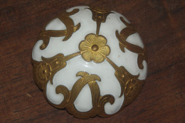 BROCHE VINTAGE 1900 PORCELAINE Et Laiton - Brochen