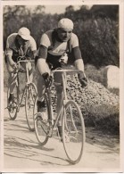 TRES RARE PHOTO MEURISSE CYCLISME PIERRE BEFFARAT GAGNANT DU PARIS CAEN - Cycling