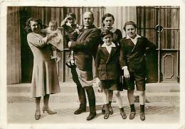 BEL RITRATTO DEL DUCE MUSSOLINI CHE POSA FIERO ACCANTO ALLA SUA FAMIGLIA. BELLA FOTO STORICA CARTOLINA DEL 1934 - History