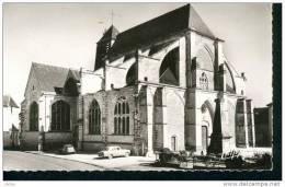 CHAOURCE EGLISE ST JEAN BAPTISTE MONUMENT HISTORIQUE,MONUMENT AUX MORTS ,PEUGEOT 403,2CV REF1710 - Chaource