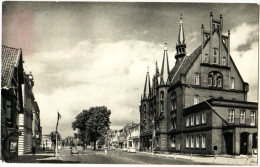 Neumünster Holst - Grossflecken Mit Rathaus - & Old Cars - Neumünster