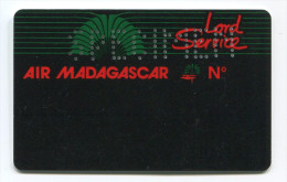 Spécimen Carte D´abonnement Air Madagascar "Lord Service" (annulée Perforée) - Aviation - Avion - Compagnie Aérienne - Billetes