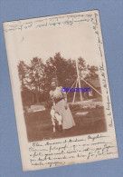 CPA Photo - STOCKOLM Ou Environs - Jeune Fille Et Un Veau - Adresse Au Dos - 1911 - Suède