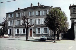LA TRONCHE - Maison Familiale Hospitalière - Place De L'eglise - La Tronche