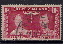 NEW ZEALAND 1937 KGV1 1d CORONATION USED STAMP SG 599. ( T781 ) - Usados