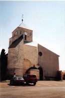 79.  MAUZE SUR LE MIGNON.   CARTE PHOTO.   L'EGLISE.  GROS PLAN.  PARKING AUTOS.  EXEMPLAIRE UNIQUE. - Mauze Sur Le Mignon