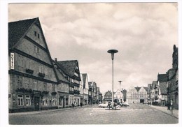 D4464   STADTHAGEN : Am Markt - Stadthagen