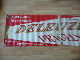 Grande Affiche Publicitaire Réglisserie Deleuze Montpellier En 2 Affiches 102 X 54 Cm. Chocolat, Réglisse, Dragées. - Afiches