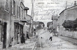 LEZOUX - LA RUE SAINT-TAURIN - BELLE CARTE - ANIMEE - COMMERCE -  TOP !!! - Lezoux