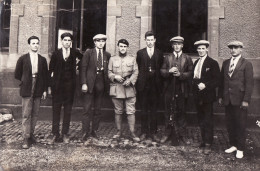 BOUXWILLER - Jeunes Gens - Année 1920 - 1930   (uniforme Du Soldat) - Bouxwiller