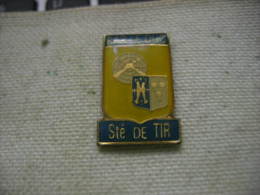 Pin´s De La Société De Tir De La Ville De BAR Le DUC - Tir à L'Arc